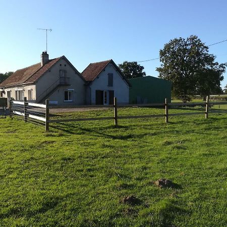 Maison A La Ferme Saint-Aubin-le-Monial Exterior photo